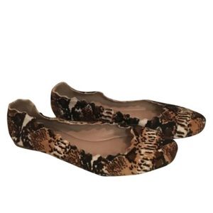 Chloe scalloped topline flats
